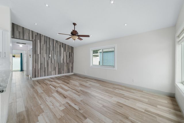 7 Cardiff Way, Boynton Beach, FL 33426