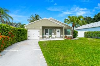 7 Cardiff Way, Boynton Beach, FL 33426