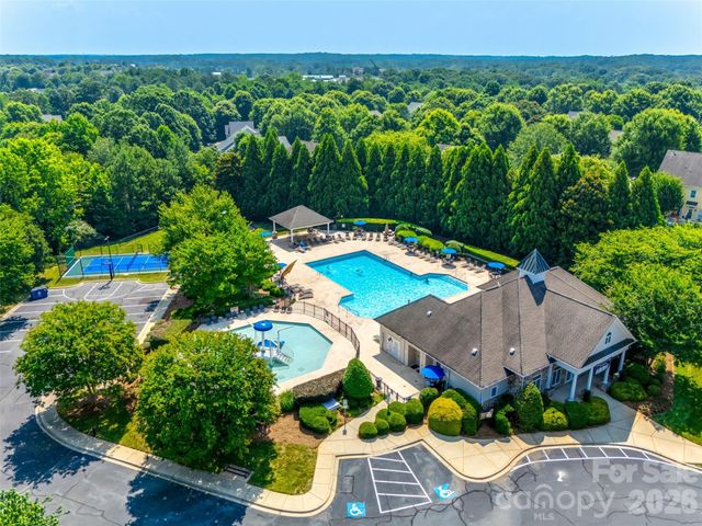 8408 Denholme Drive, Waxhaw, NC 28173
