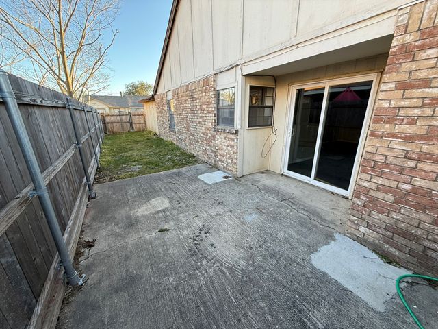409 411 Dollins Street, Cedar Hill, TX 75104