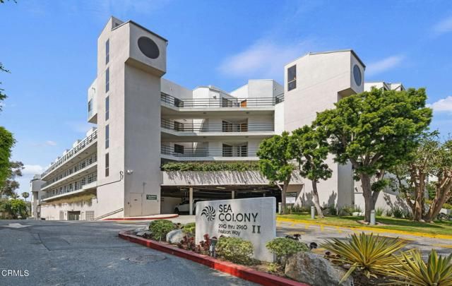 2920 Neilson Way 304, Santa Monica, CA 90405