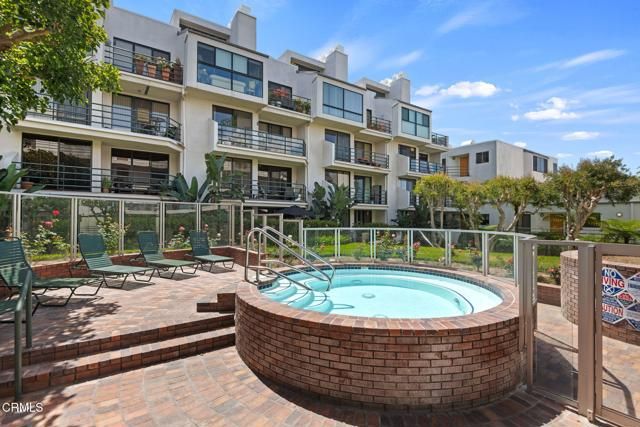 2920 Neilson Way 304, Santa Monica, CA 90405