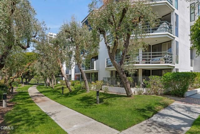 2920 Neilson Way 304, Santa Monica, CA 90405