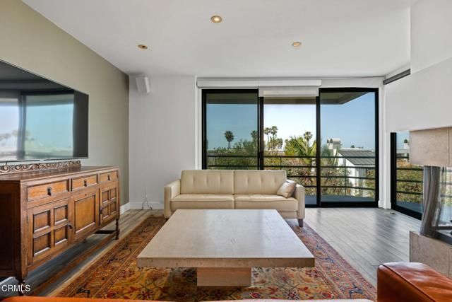2920 Neilson Way 304, Santa Monica, CA 90405