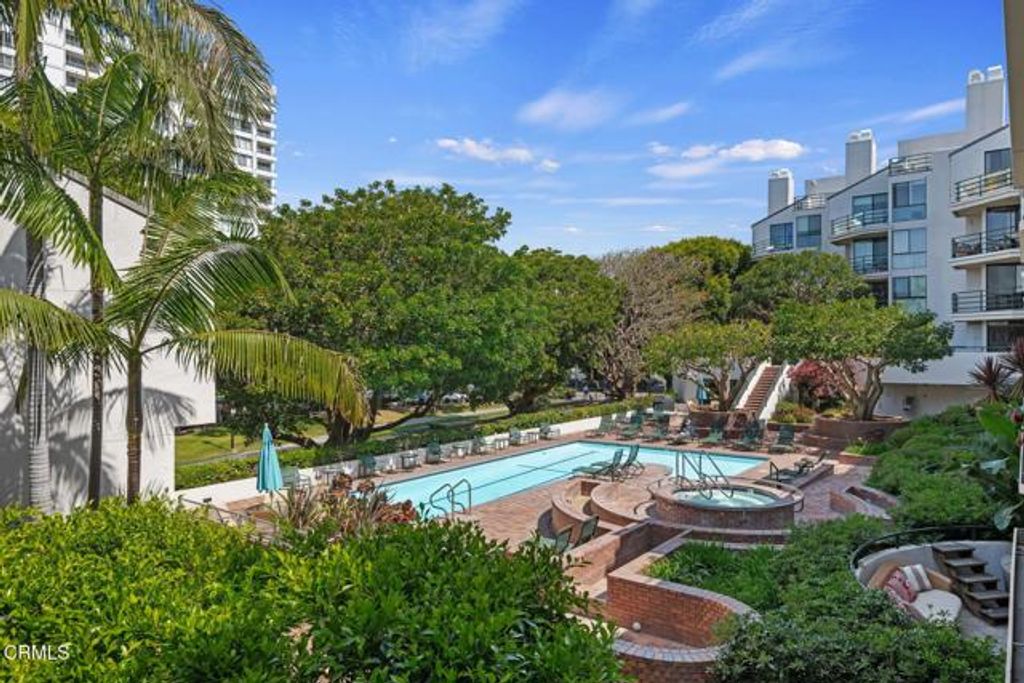 2920 Neilson Way 304, Santa Monica, CA 90405