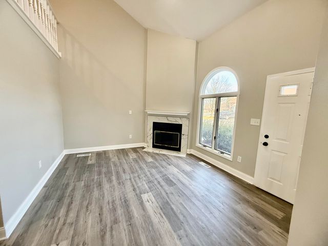 1962 Aspen Court, Crown Point, IN 46307