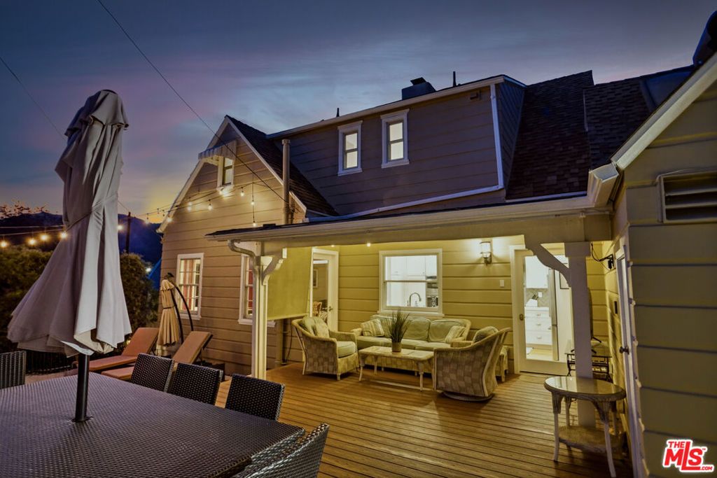 Image 29 of property listing at 1816 Rosita Drive, Glendale, CA 91208