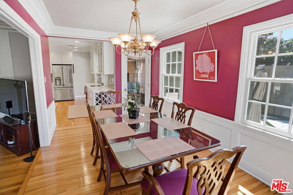 Image 8 of property listing at 1816 Rosita Drive, Glendale, CA 91208