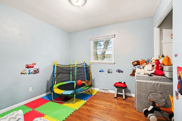 1033 S Decatur Street, Hobart, IN 46342