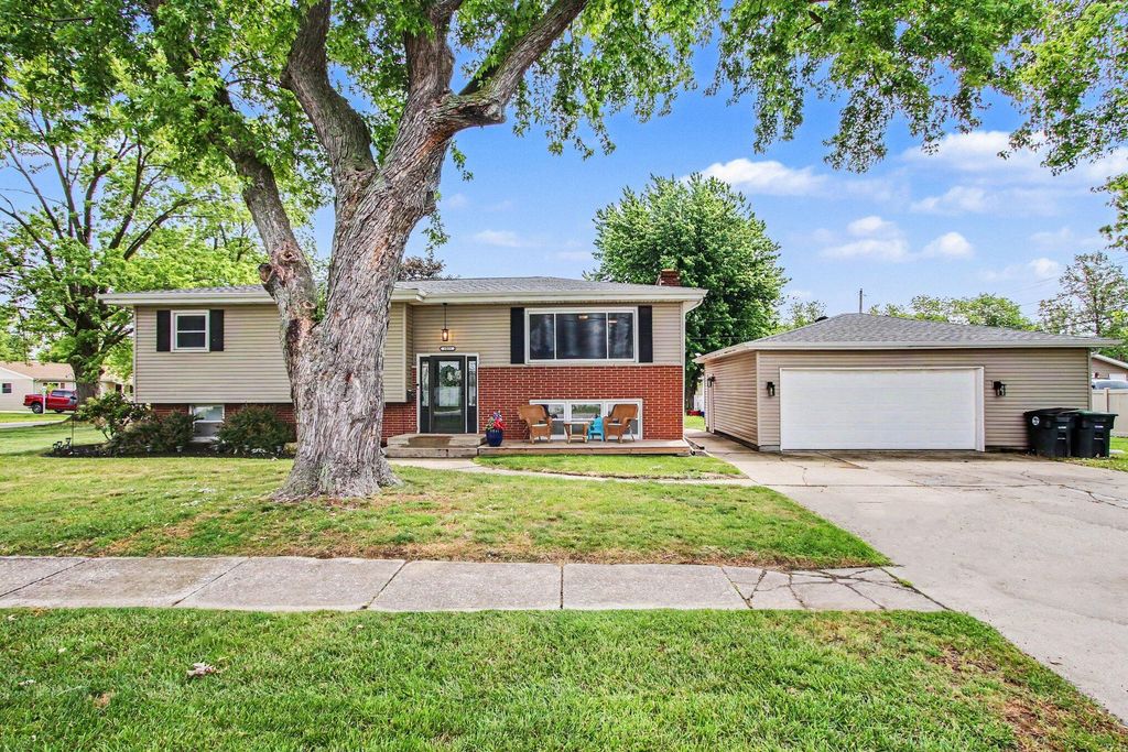 1033 S Decatur Street, Hobart, IN 46342