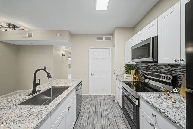 18416 N CAVE CREEK Road 3017, Phoenix, AZ 85032