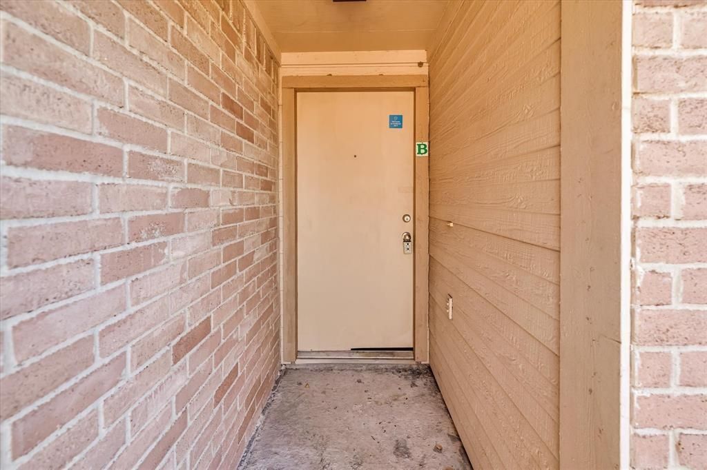 1911 Country Village Boulevard B, Humble, TX 77338