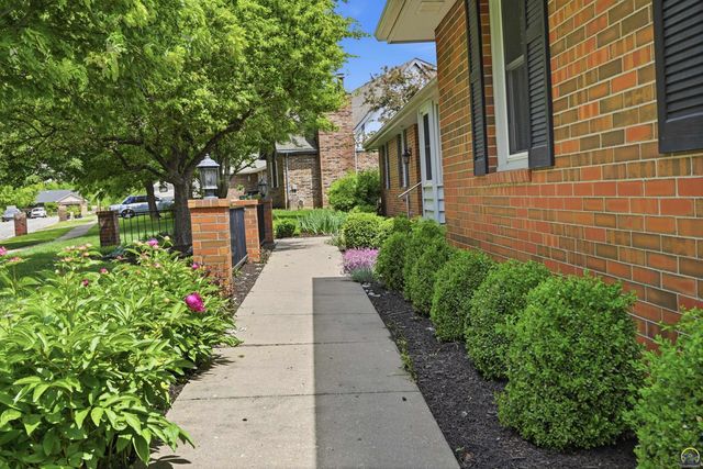 4246 SW Colly Creek CT, Topeka, KS 66610