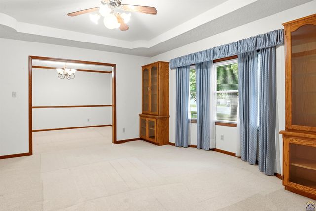 4246 SW Colly Creek CT, Topeka, KS 66610
