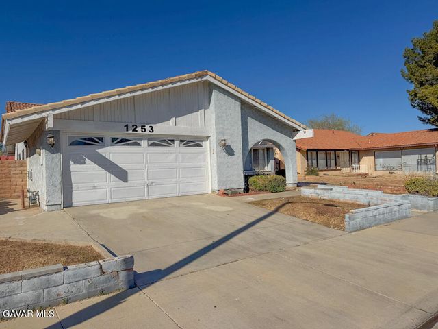1253 Morven Street, Lancaster, CA 93535