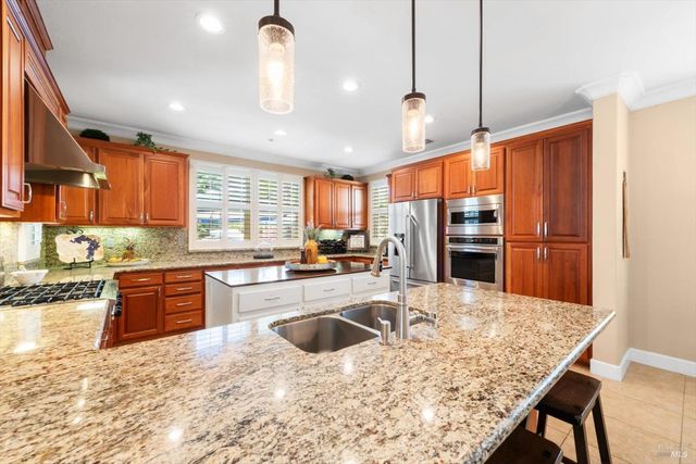 466 Peacock Way, Vacaville, CA 95688