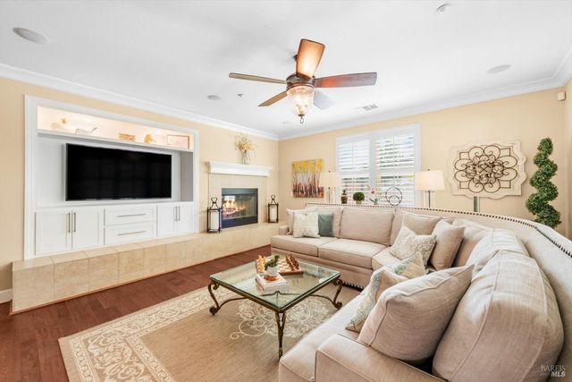 466 Peacock Way, Vacaville, CA 95688