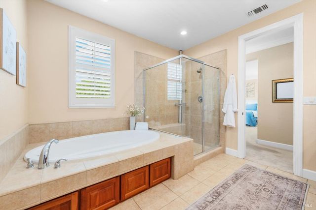 466 Peacock Way, Vacaville, CA 95688