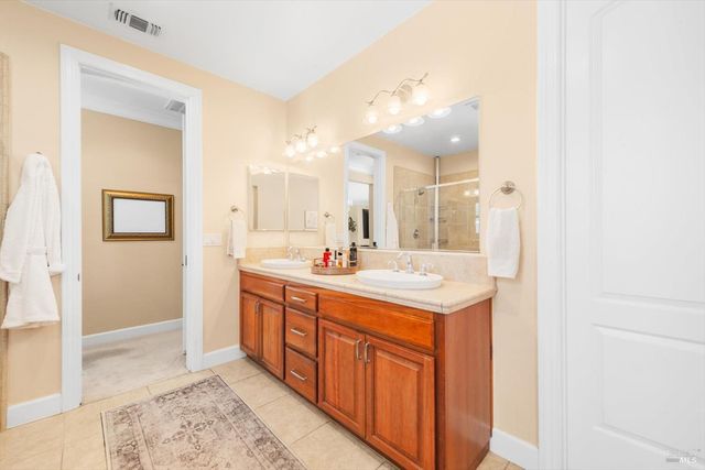 466 Peacock Way, Vacaville, CA 95688