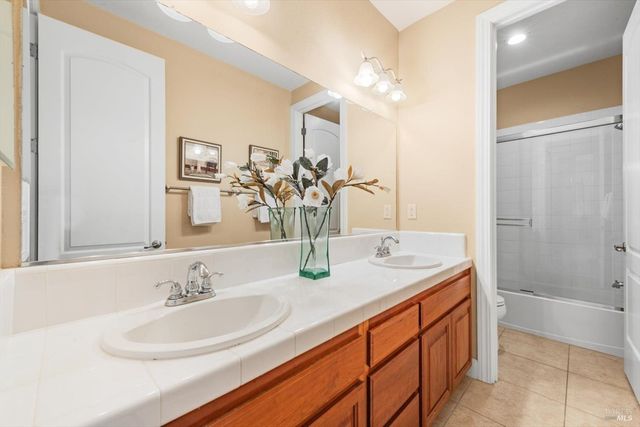 466 Peacock Way, Vacaville, CA 95688