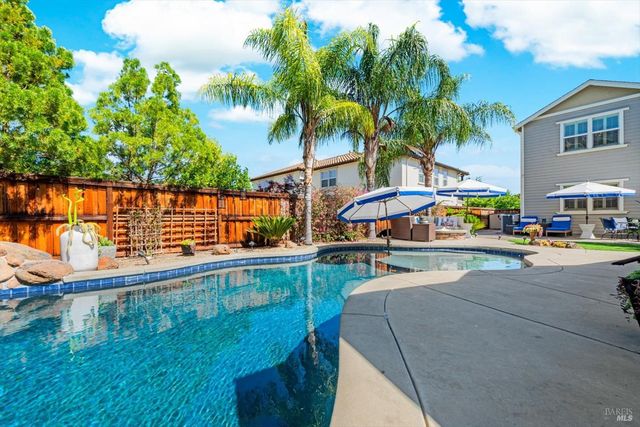 466 Peacock Way, Vacaville, CA 95688