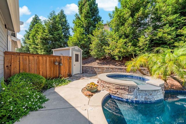 466 Peacock Way, Vacaville, CA 95688