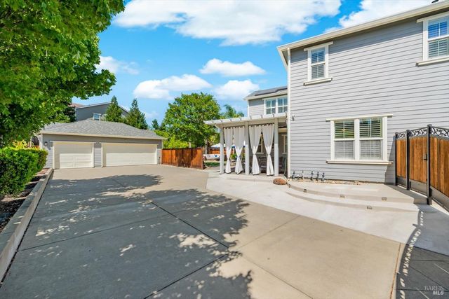 466 Peacock Way, Vacaville, CA 95688