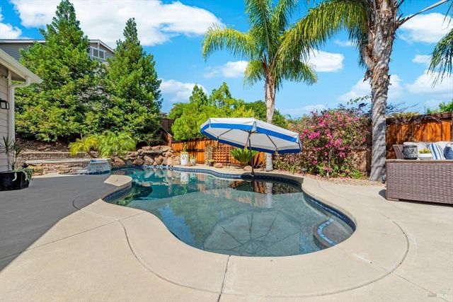 466 Peacock Way, Vacaville, CA 95688