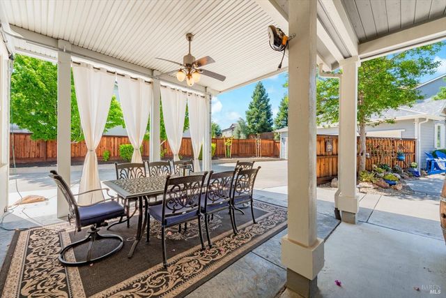 466 Peacock Way, Vacaville, CA 95688