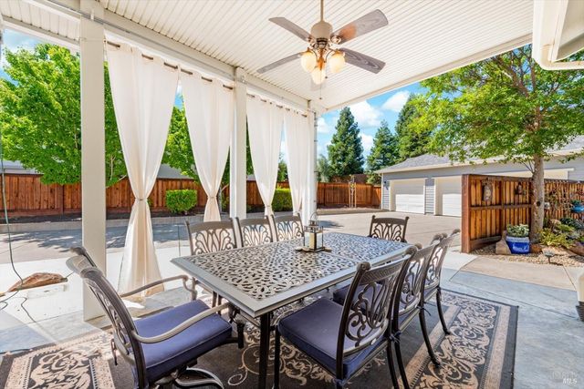 466 Peacock Way, Vacaville, CA 95688