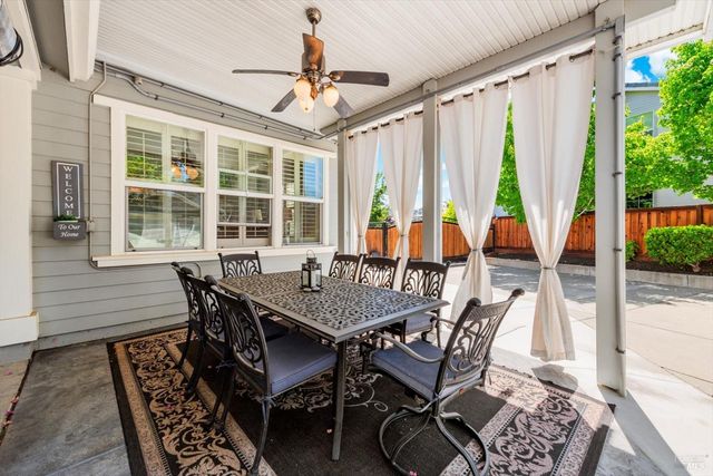 466 Peacock Way, Vacaville, CA 95688