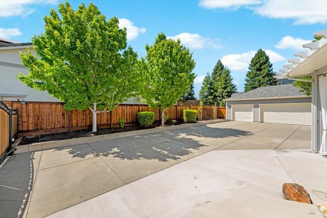 466 Peacock Way, Vacaville, CA 95688