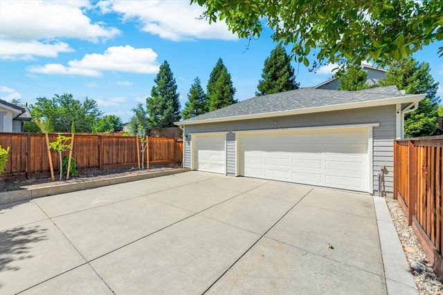 466 Peacock Way, Vacaville, CA 95688
