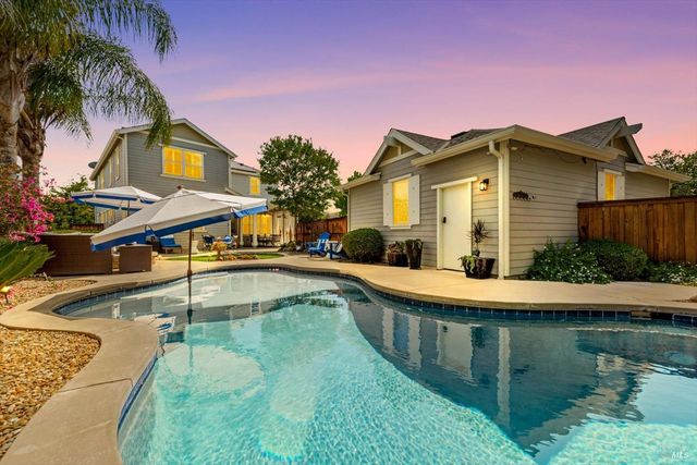 466 Peacock Way, Vacaville, CA 95688