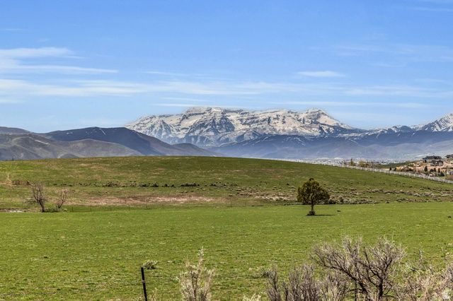 4714 E LAKE CREEK RD, Heber City, UT 84032