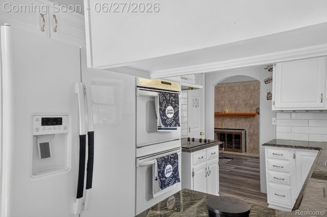 19315 Delaware Street, Roseville, MI 48066