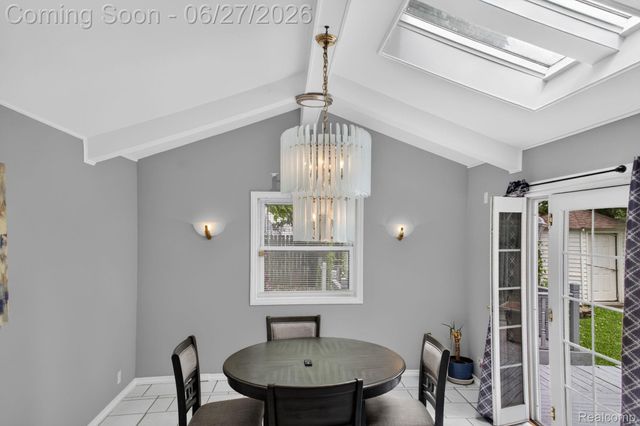 19315 Delaware Street, Roseville, MI 48066
