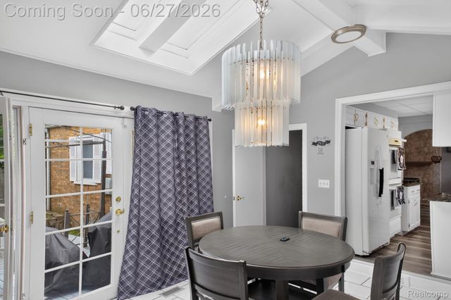 19315 Delaware Street, Roseville, MI 48066