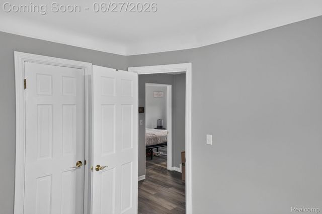 19315 Delaware Street, Roseville, MI 48066