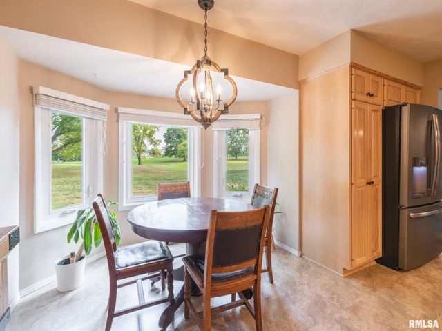 9 CYPRESS Point, Pekin, IL 61554