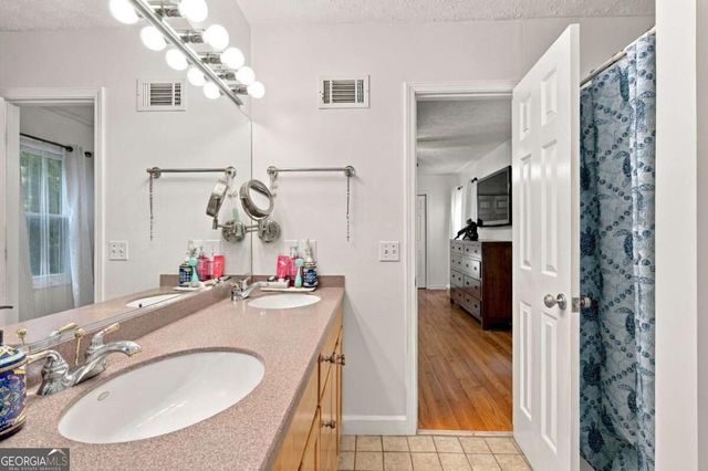 322 Mariner Circle, Woodstock, GA 30189