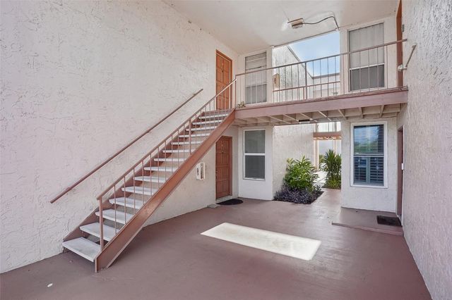546 ORANGE DRIVE 13, Altamonte Springs, FL 32701