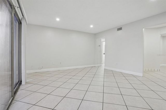 546 ORANGE DRIVE 13, Altamonte Springs, FL 32701