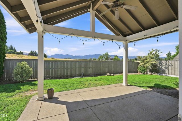 3686 Windgate Street, Medford, OR 97504