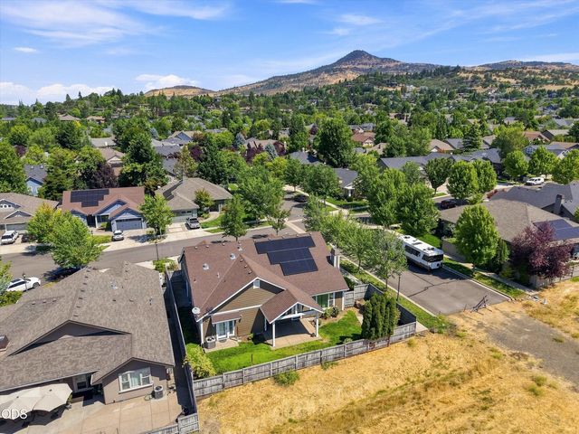 3686 Windgate Street, Medford, OR 97504