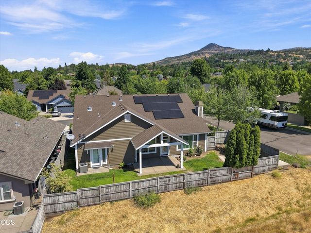 3686 Windgate Street, Medford, OR 97504