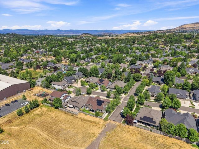 3686 Windgate Street, Medford, OR 97504