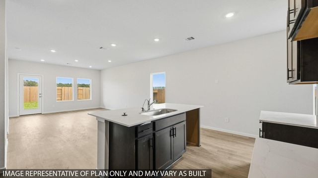 122 Rising Cedar Lane, Hockley, TX 77447