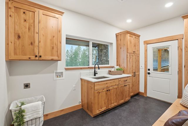 13827 E 46th Ave, Spokane, WA 99206