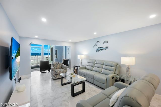 26000 Hickory BLVD 105, Bonita Springs, FL 34134